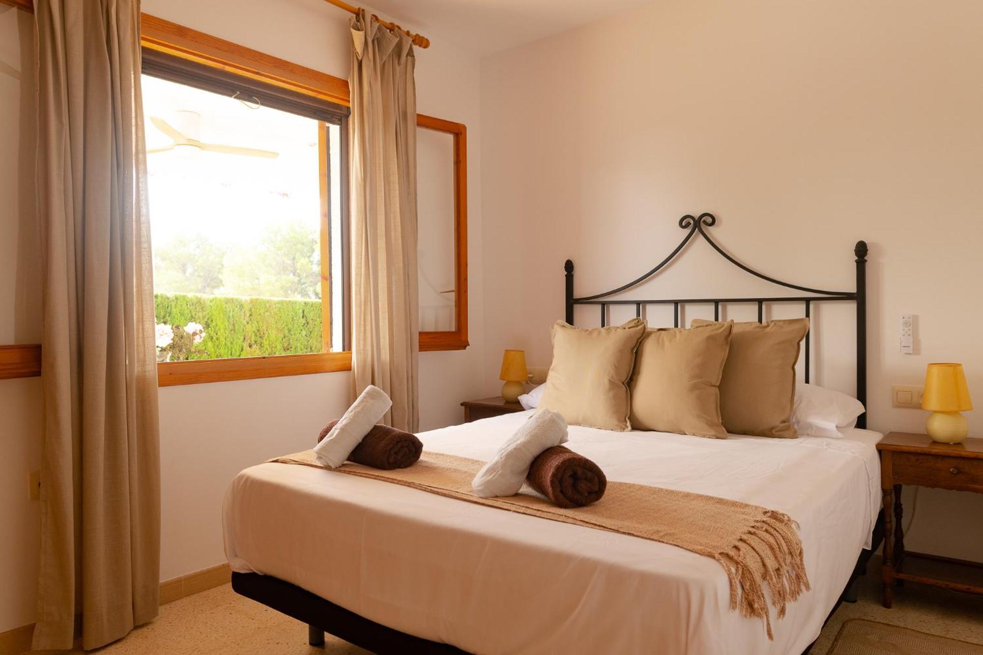 Exclusiva Villa Con Piscina Calafat Eksteriør billede