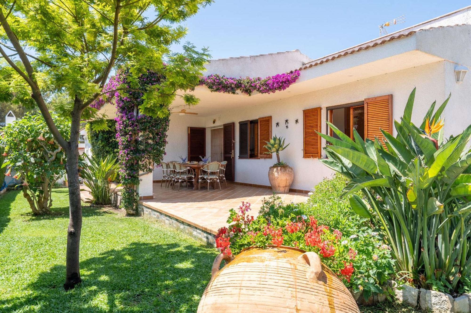 Exclusiva Villa Con Piscina Calafat Eksteriør billede